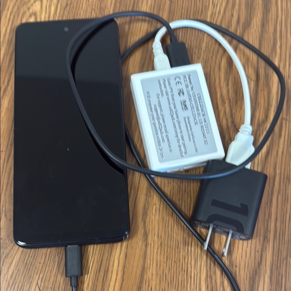 Motorola Black and White Charger Set for Cell Phones